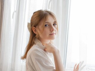 ElfieWhite sex adult online